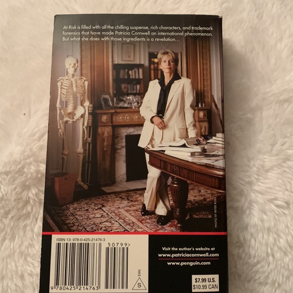 Murder mystery. at Risk - Picture 2 of 5